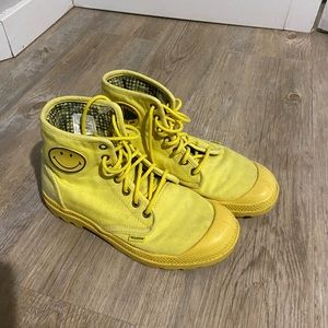 Palladium X Smiley smiley face yellow boots limited edition